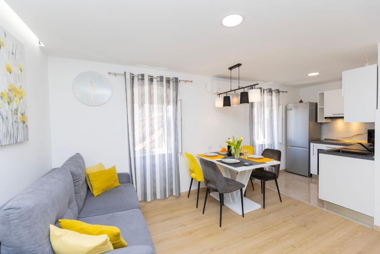 Modern Cozy Apartment Bonnie In Center Of Split. Exterior photo